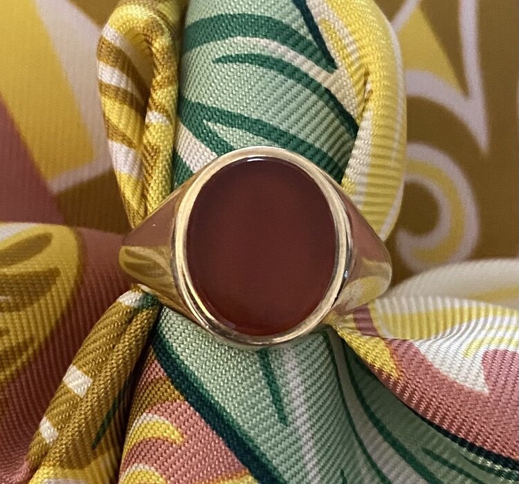Carnelian signet ring massive 14 crt
