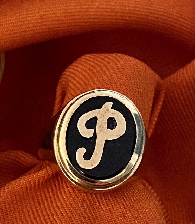 Initial black onyx signet ring 14 crt