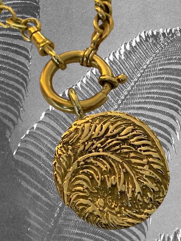 Chunky palm leaf round charm coin 14 crt