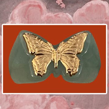 Jade butterfly ring 14 crt gold inlay