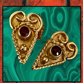 Ruby earstud India 14 crt