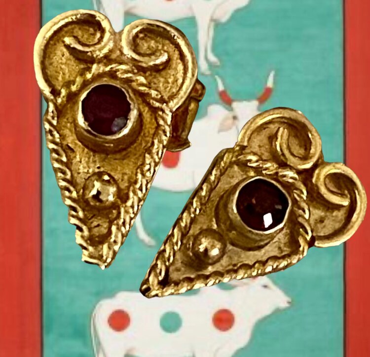 Ruby earstud India 14 crt