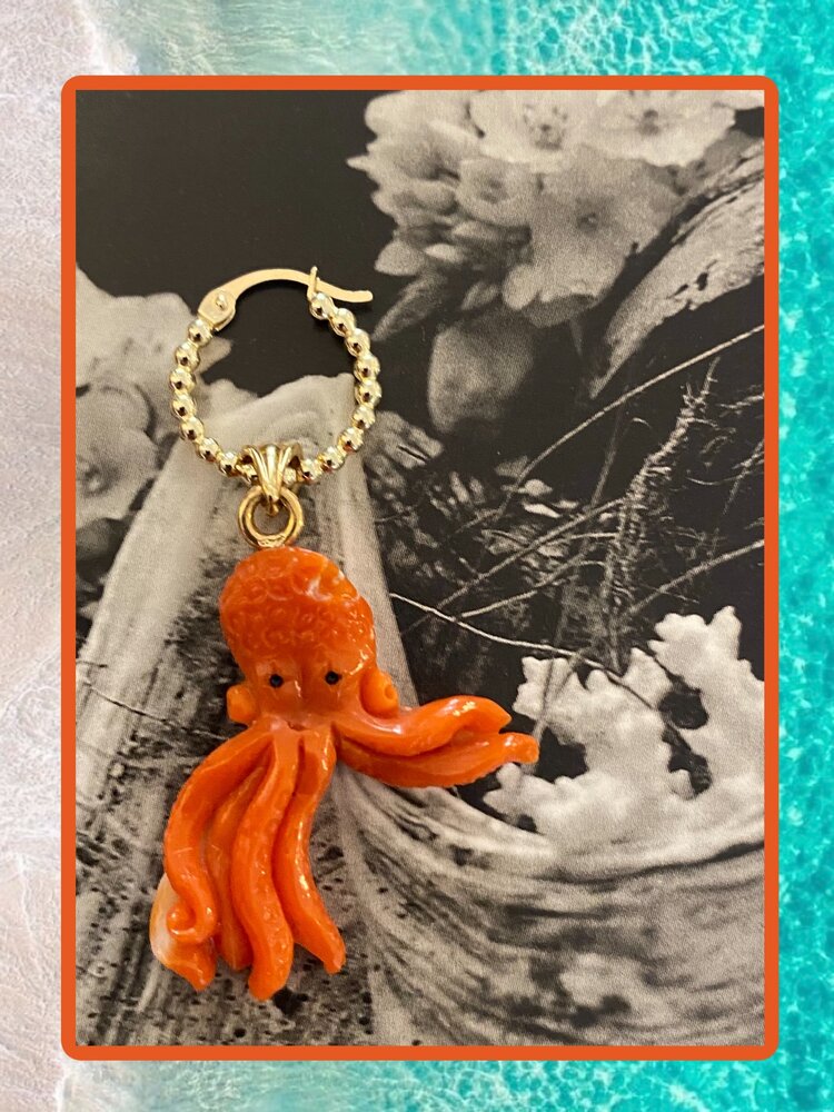 Coral octopus wire hoop 14 crt