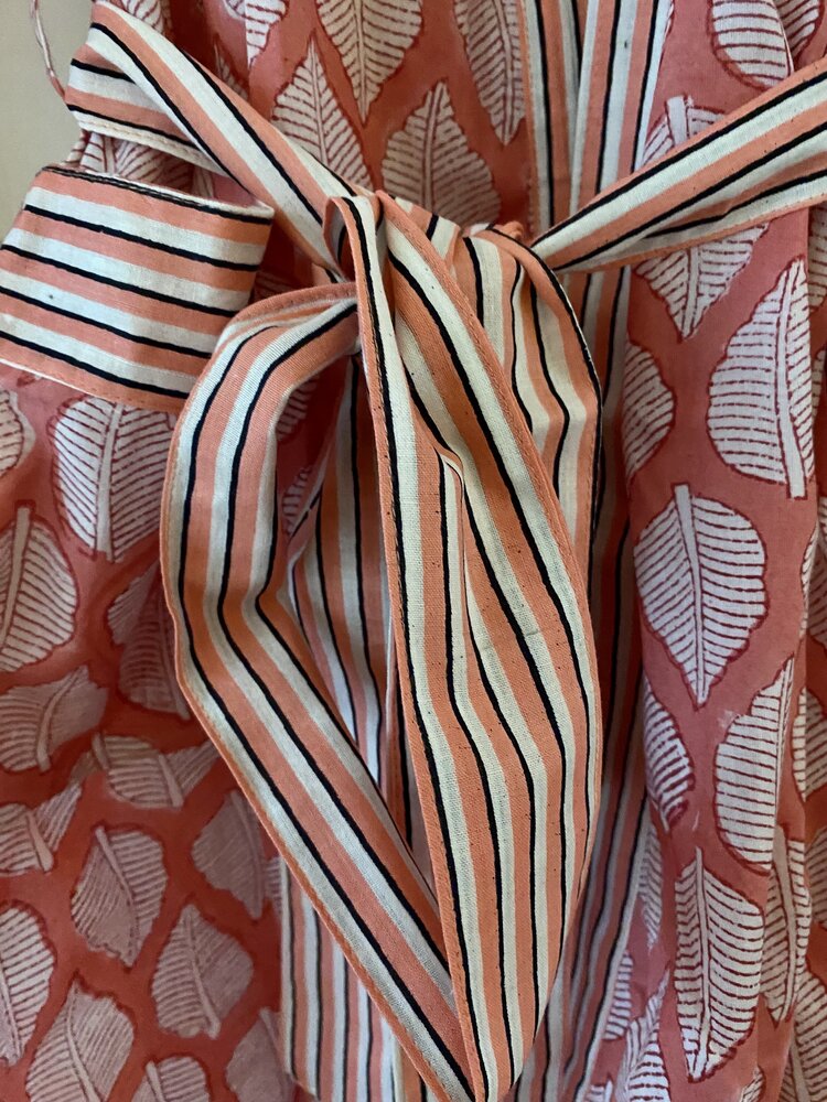 Pink white leaf stripe print bathrobe 100%cotton