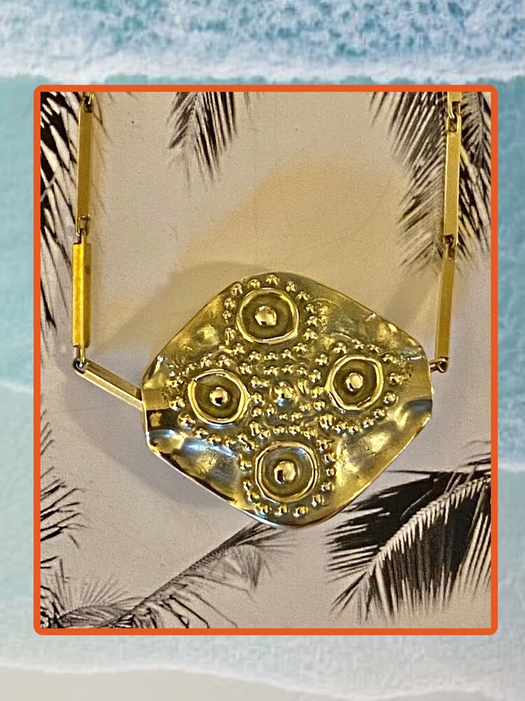 Heavy square indian chunky motif charm massive 14 crt gold