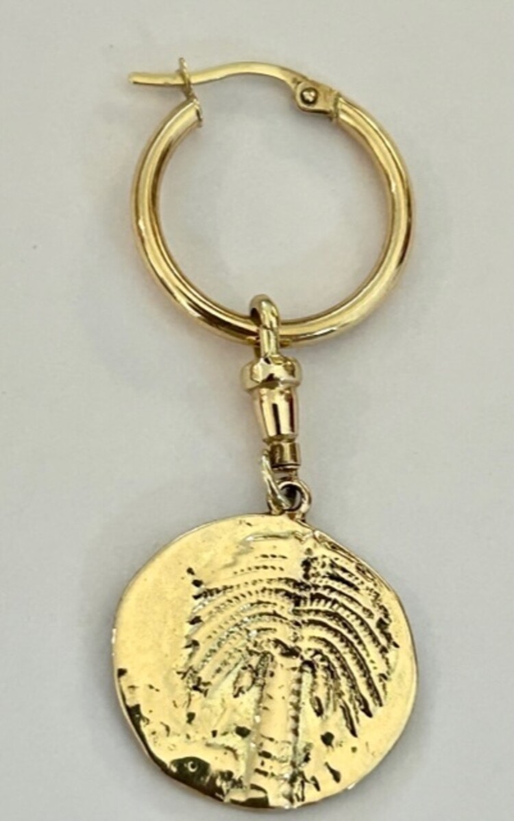 Palm moon crescent charm 14 crt