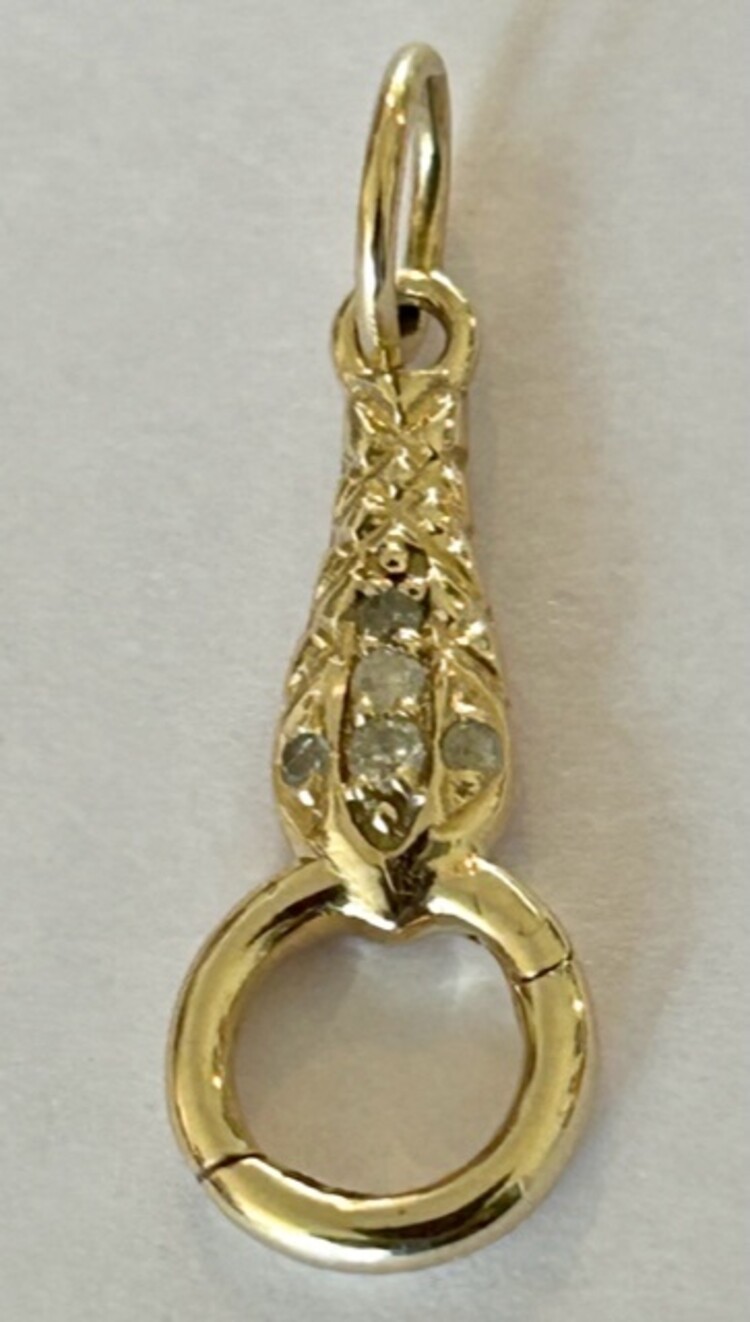 Sparkly diamond snake charm holder 14 crt