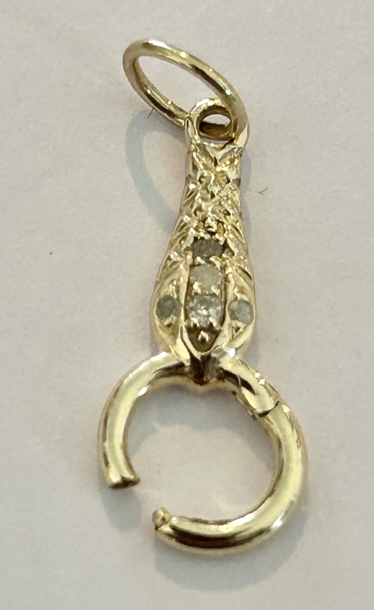 Sparkly diamond snake charm holder 14 crt