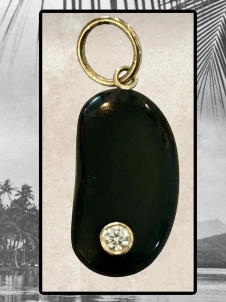 Onyx black bean diamond charm 14 crt