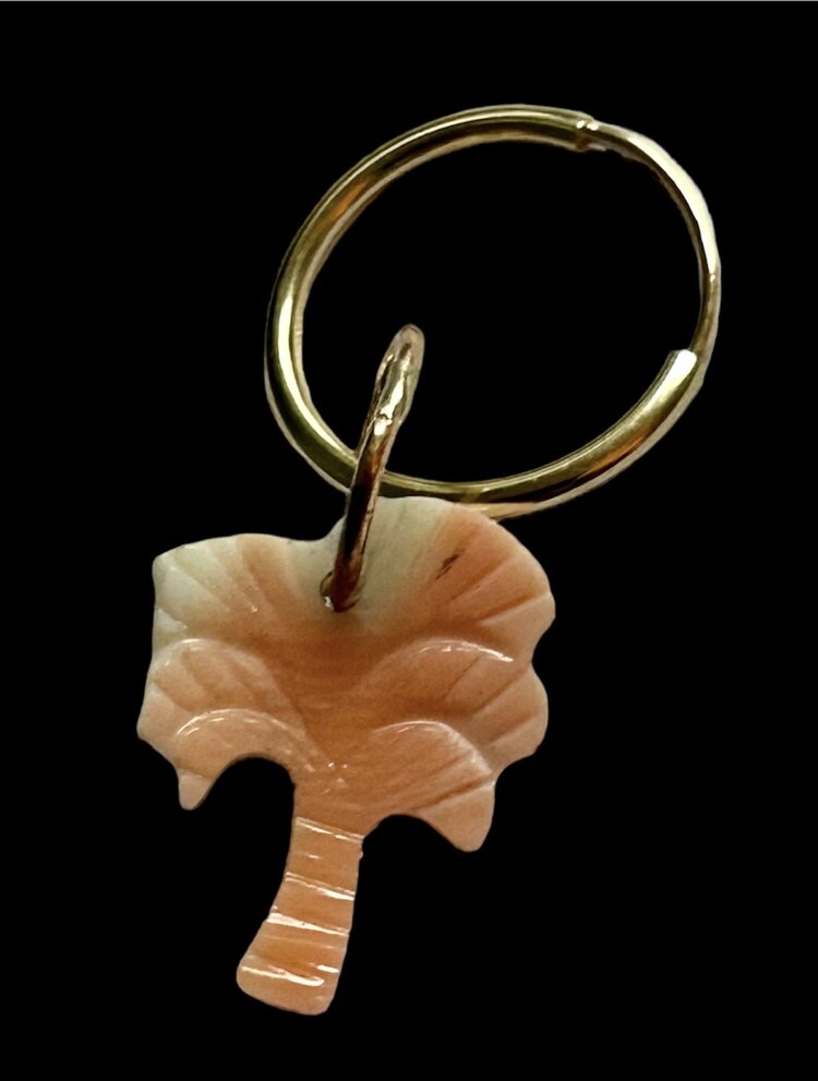 Pink shell palm charm 14 crt bail