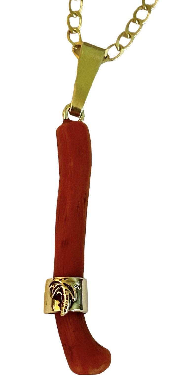 Coral slide palm charm 14 crt gold