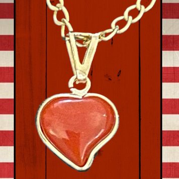 Swoosh Coral heart 18 crt gold setting