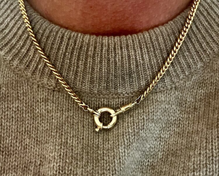 Classic gourmet necklace with a chunky lock and musqueton