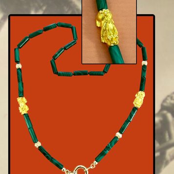 Malachite necklace 22crt gold dragon beads