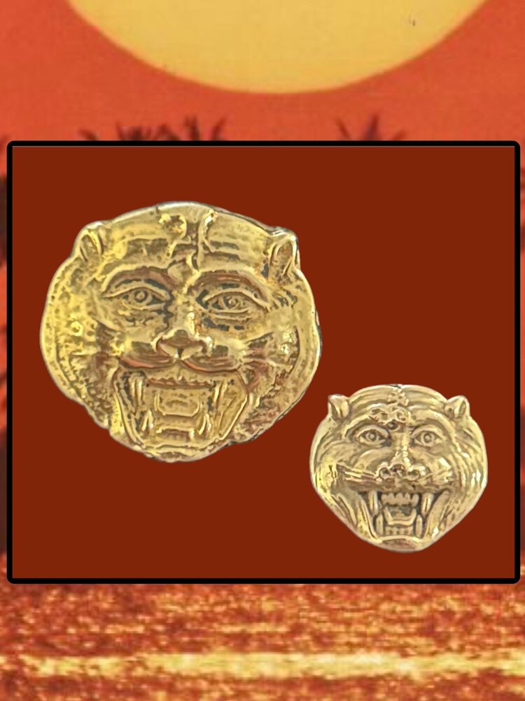 Protection tiger earstud