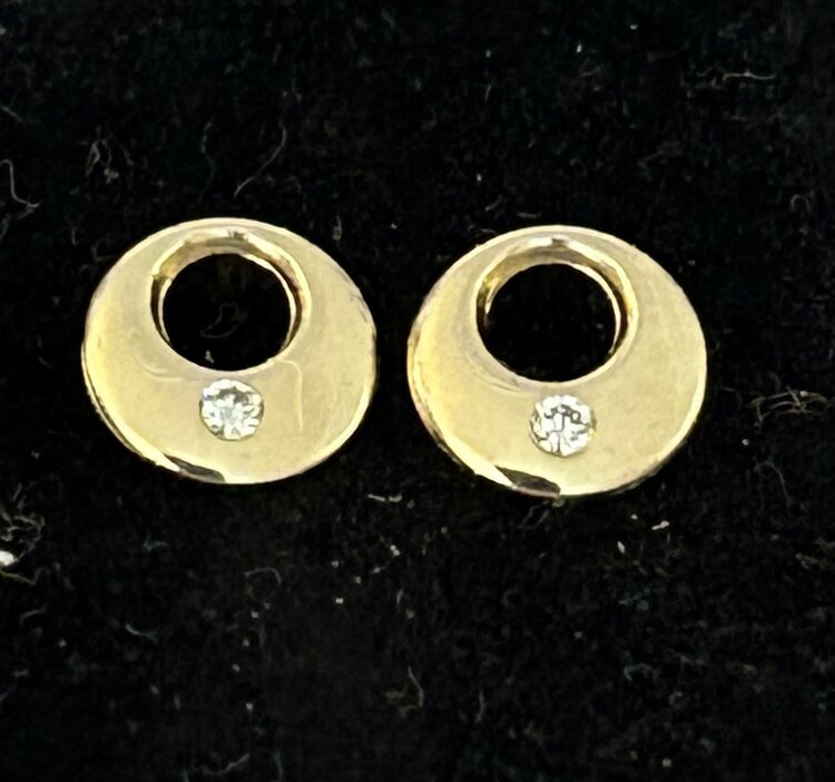 Sparkly disc studs 14 crt
