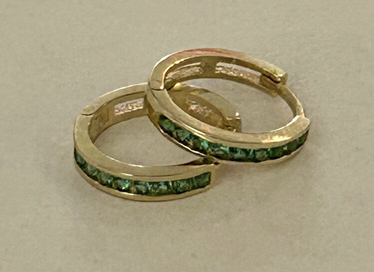 Emerald hoops 14 crt