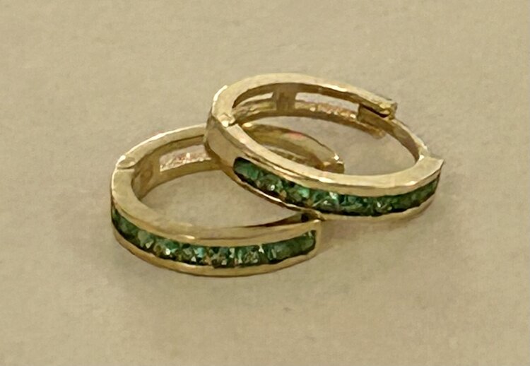 Emerald hoops 14 crt