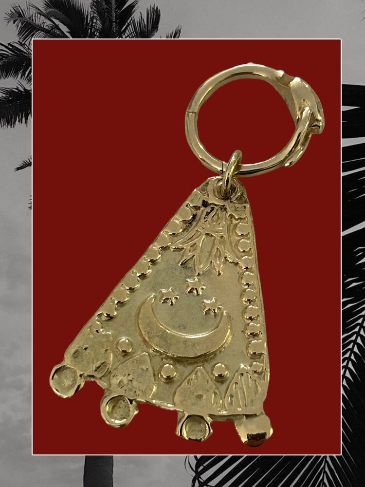 l Blue lotus good luck charm massive 14 crt