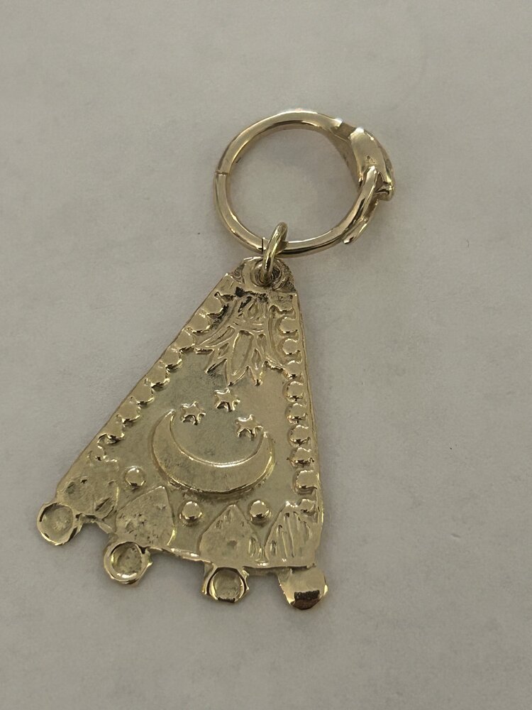 l Blue lotus good luck charm massive 14 crt