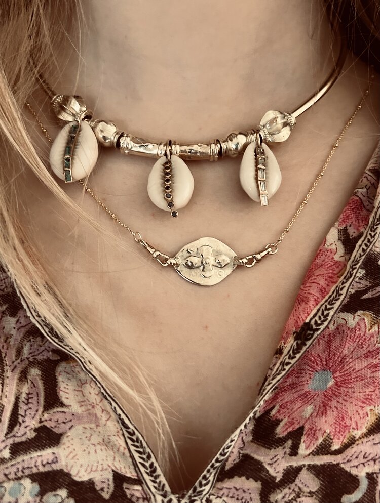 Magical flower connector massive 14 crt gold