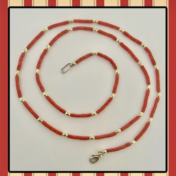 Red coral and gold beaded necklace 14 crt gold lock
