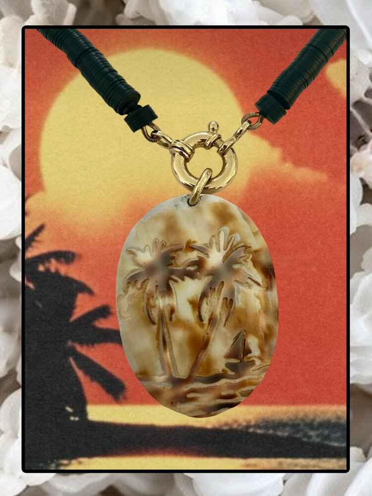 Black coconut disc necklace carved shell 14 crt details