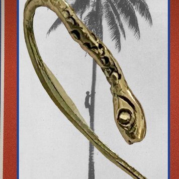 Snake earring massive 14 crt gold