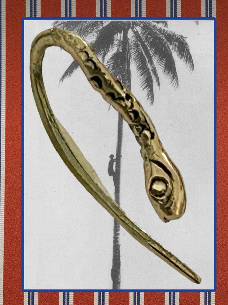 Snake earring massive 14 crt gold