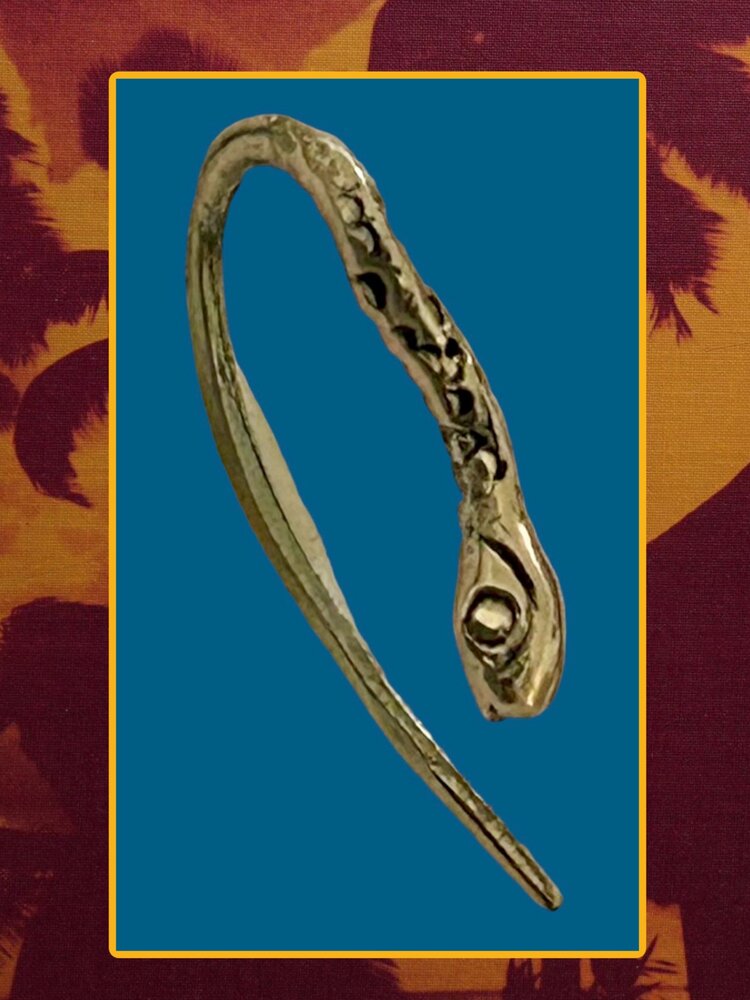 Snake earring massive 14 crt gold