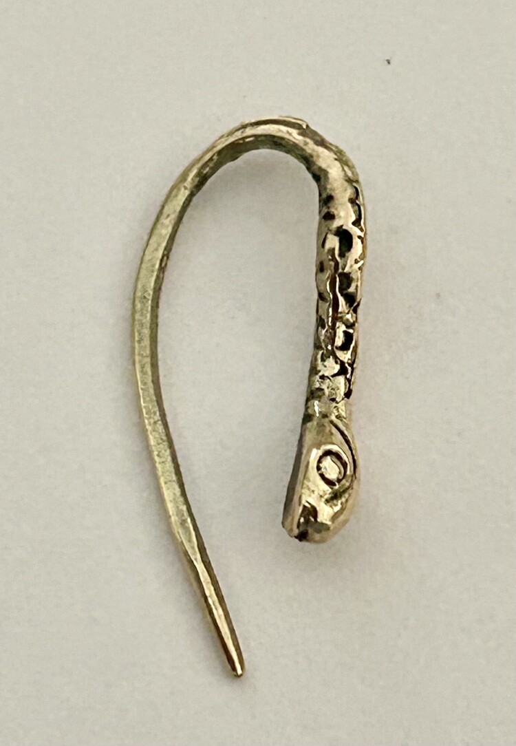 Snake earring massive 14 crt gold