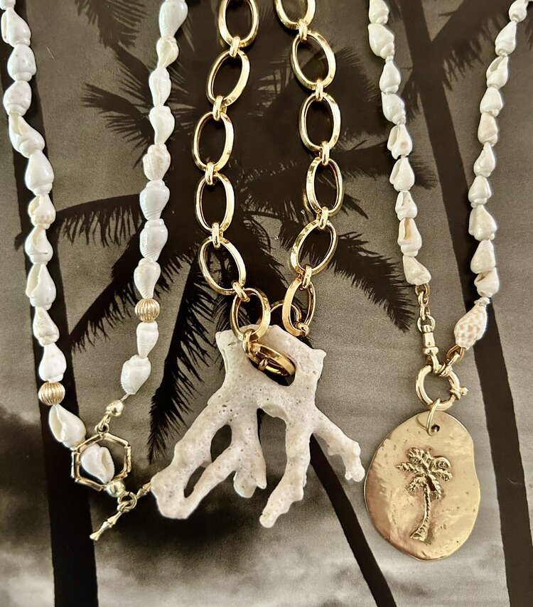 Massive 14 crt gold Palm Plaque charm