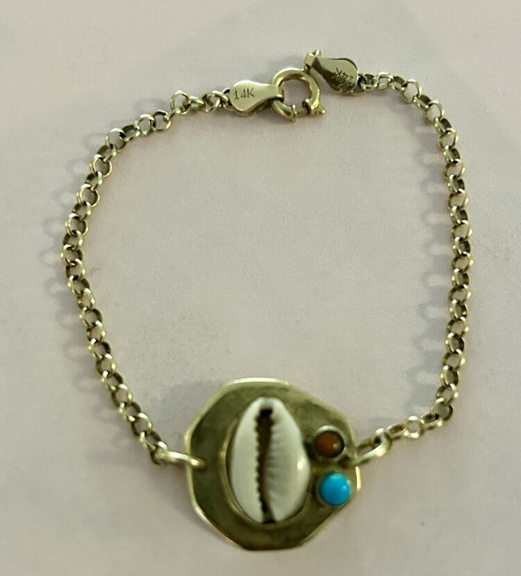 Cowrie shell bracelet 14 crt