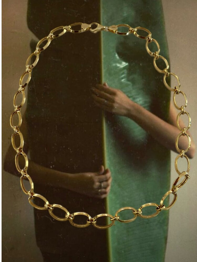 Massive 18 crt necklace with a wide chain