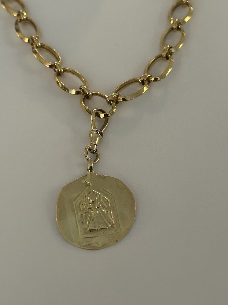 Massive 18 crt necklace with a wide chain