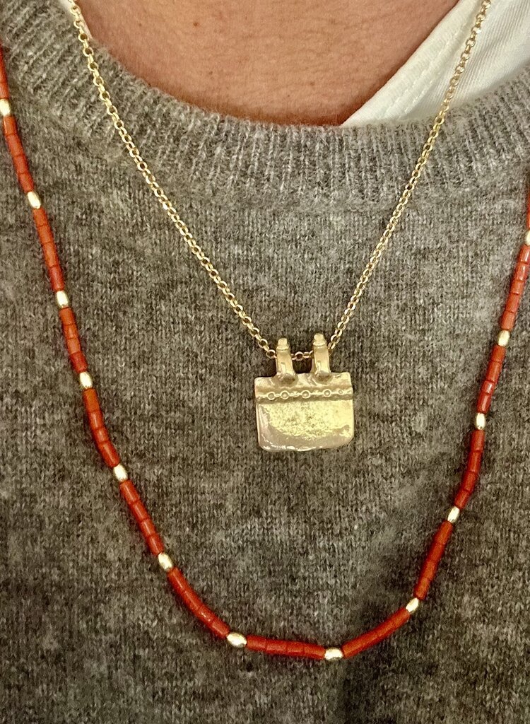 Square handcasted Indian plaque massive 14 crt