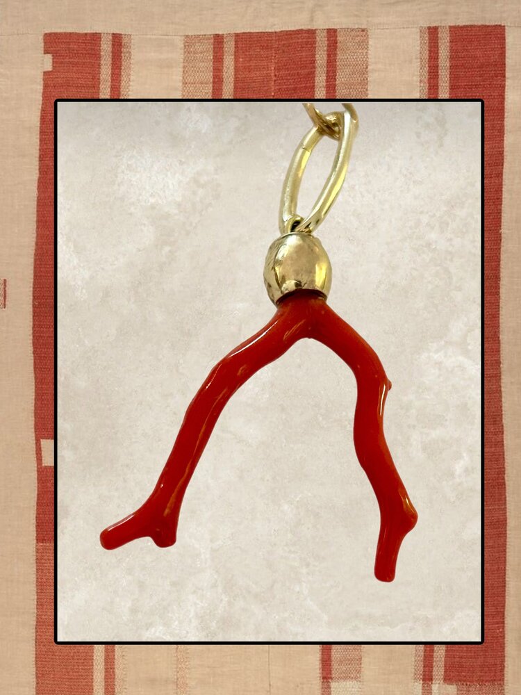 Polished coral branch round bail 14 cr