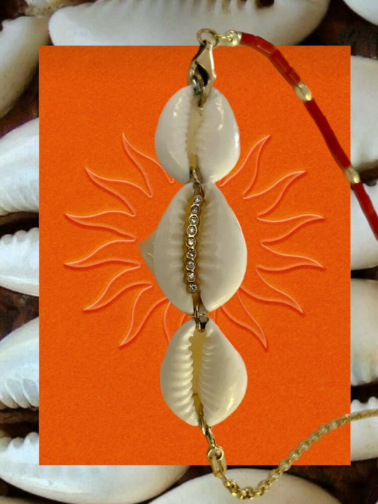 Triple Diamond Cowrie bar 14 crt