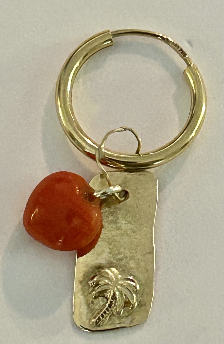 Coral heart Palm plaque charm 14 crt