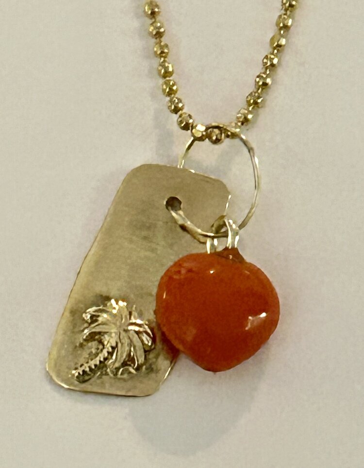Coral heart Palm plaque charm 14 crt
