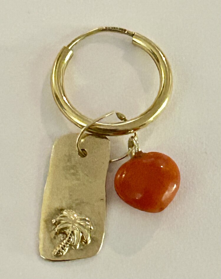 Coral heart Palm plaque charm 14 crt