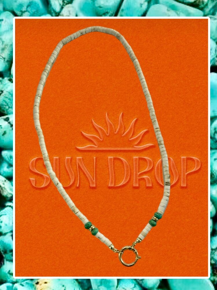 Pukka shell beaded necklace with Turquoise and massive 14 crt gold lock