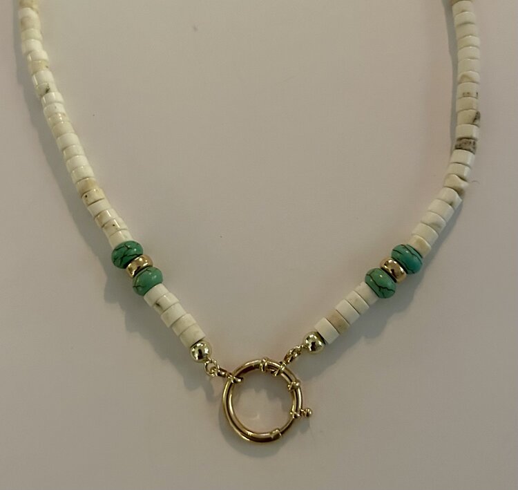 Pukka shell beaded necklace with Turquoise and massive 14 crt gold lock