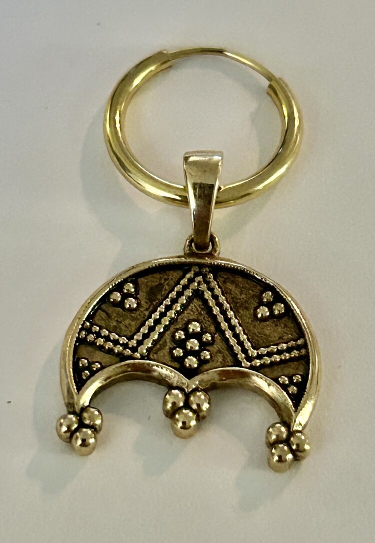 Half Moon Berber charm massive 14 crt