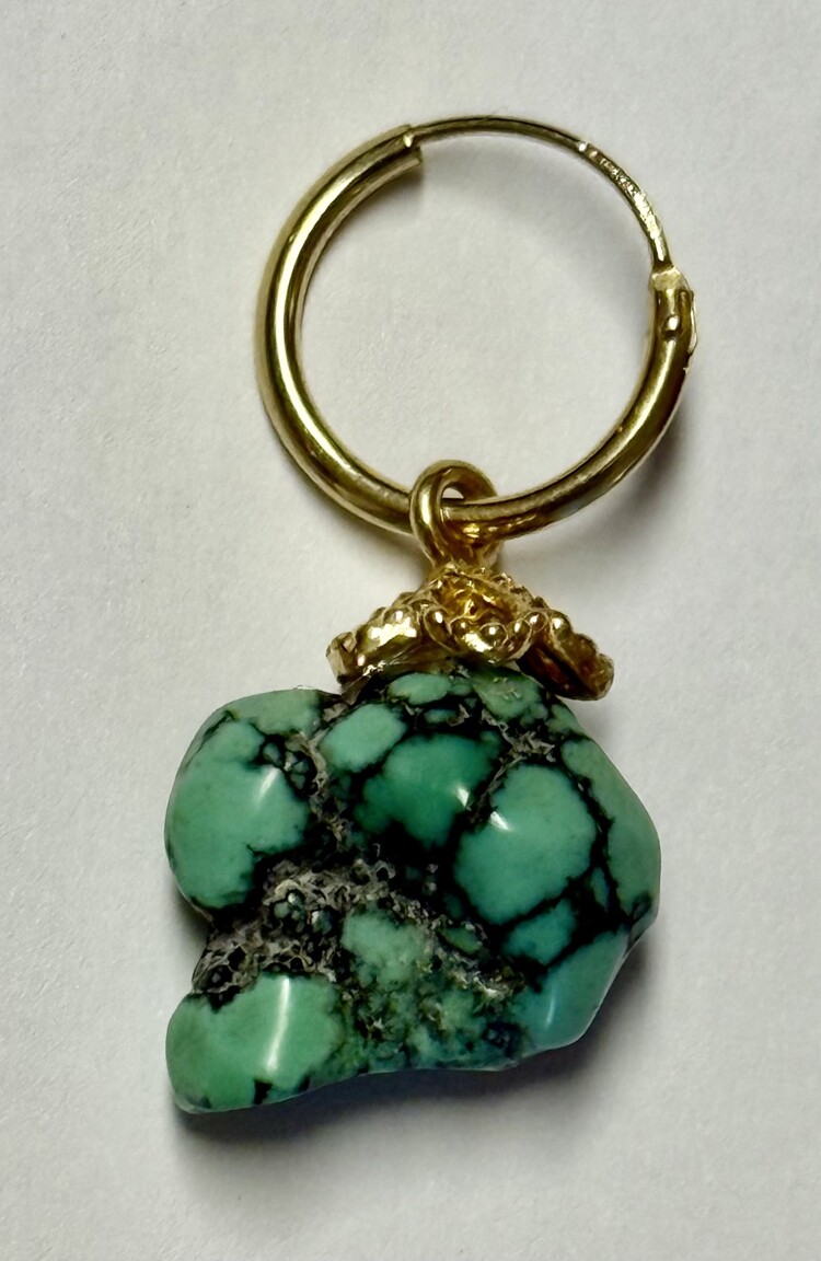 Turquoise nugget from Arizona 14 crt setting