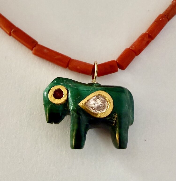 Malachite magic totem charm 18 crt