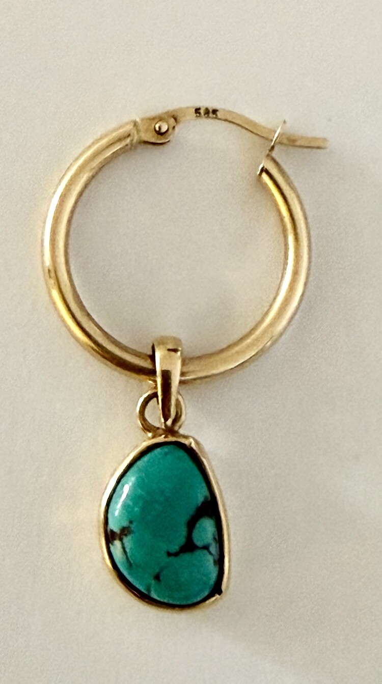 Turquoise charm 14 crt