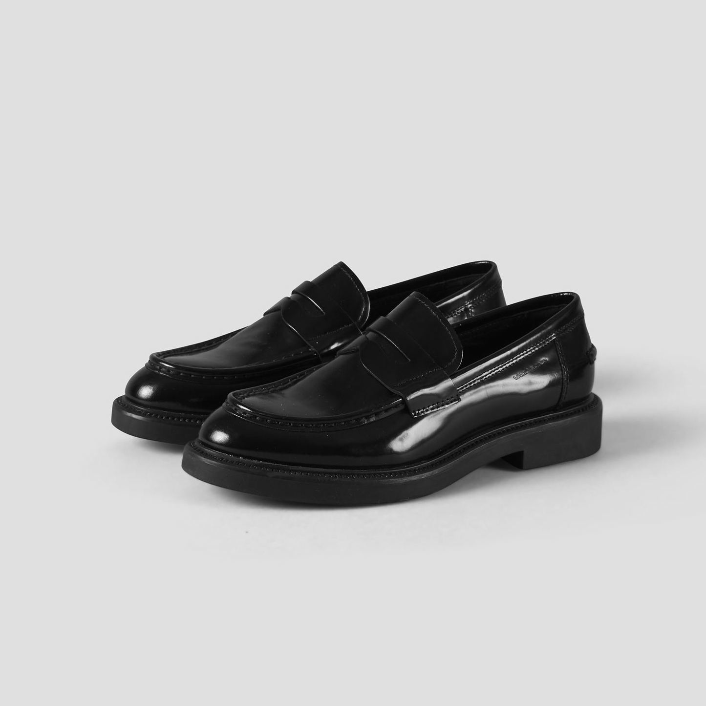 vagabond loafers alex