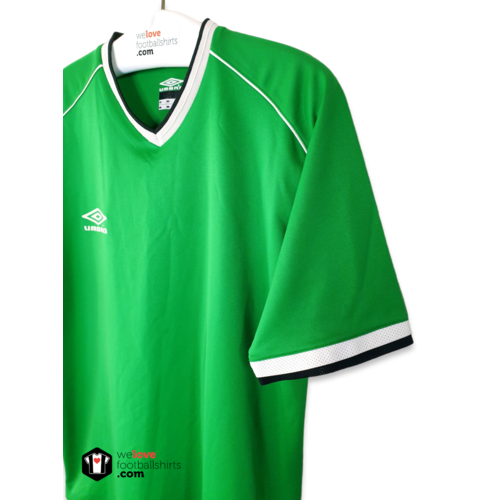 Umbro Original Vintage Umbro Fußballtrikot 2000/02