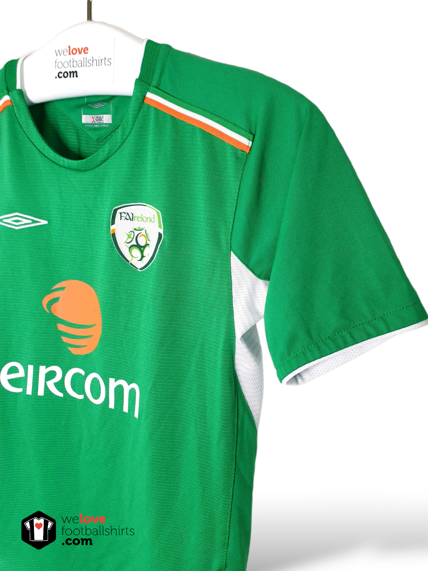Umbro football shirt Ireland 2004/06 - Welovefootballshirts.com